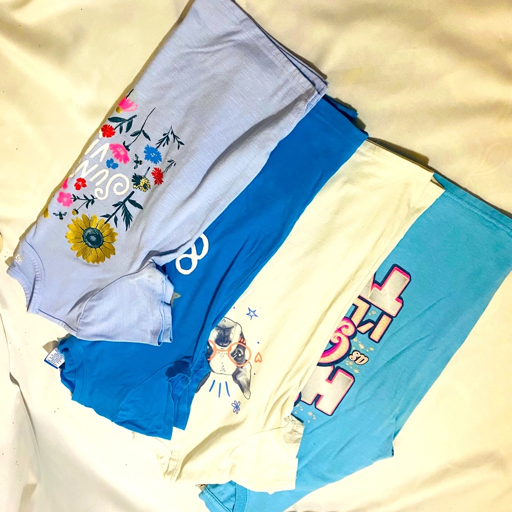 Lot of 4: Girls t-shirts